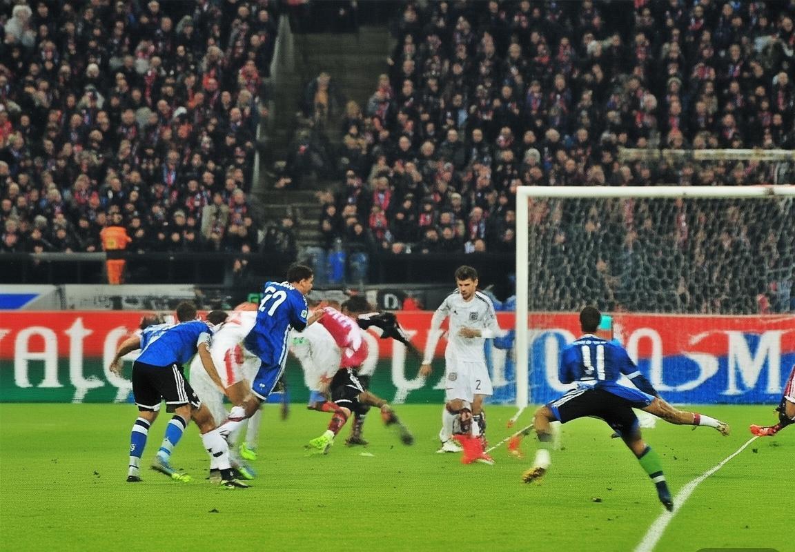 拜仁慕尼黑vs国际米兰：百年欧战经典对决回顾(图2)